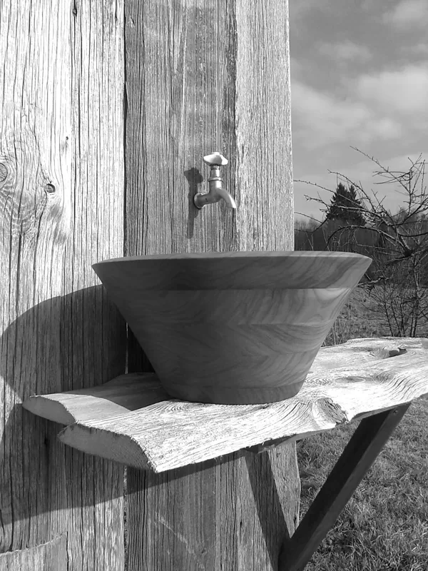 Elm wooden sink